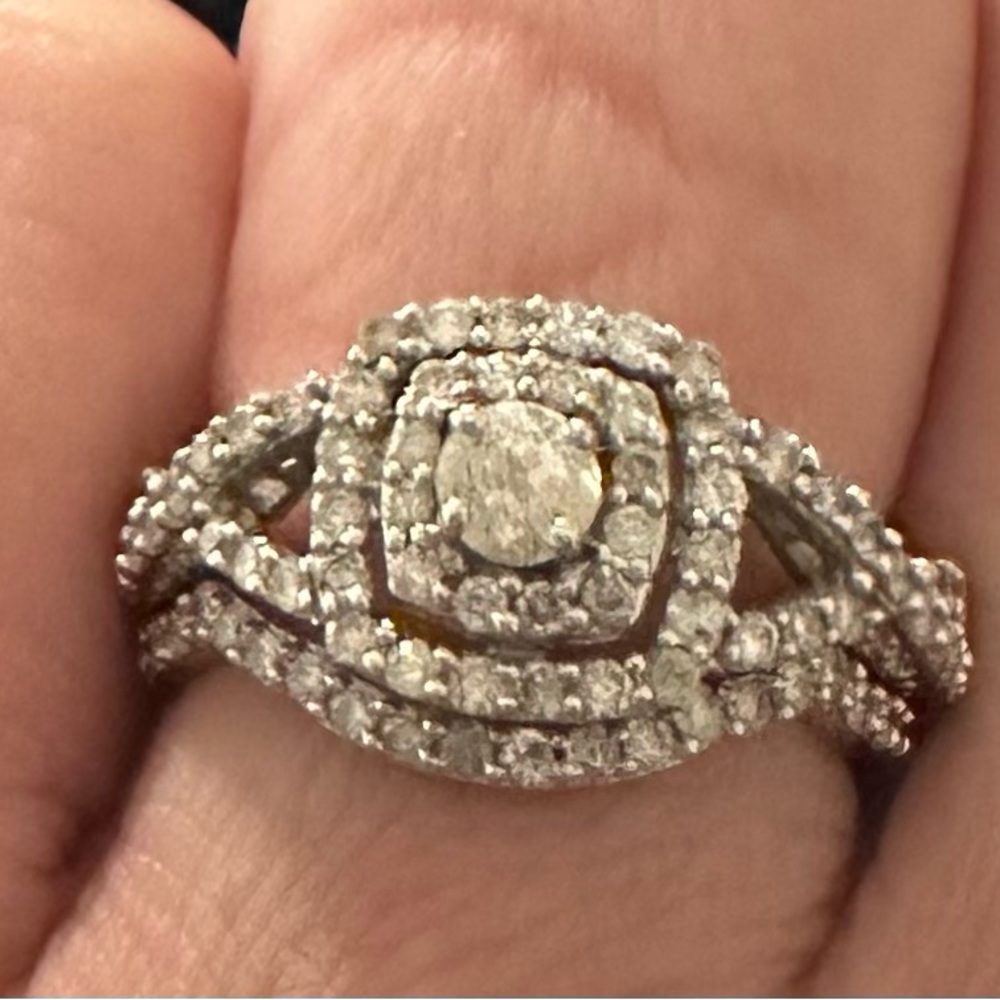 1 1/10ct Cushion Diamond Halo Engagement Ring set